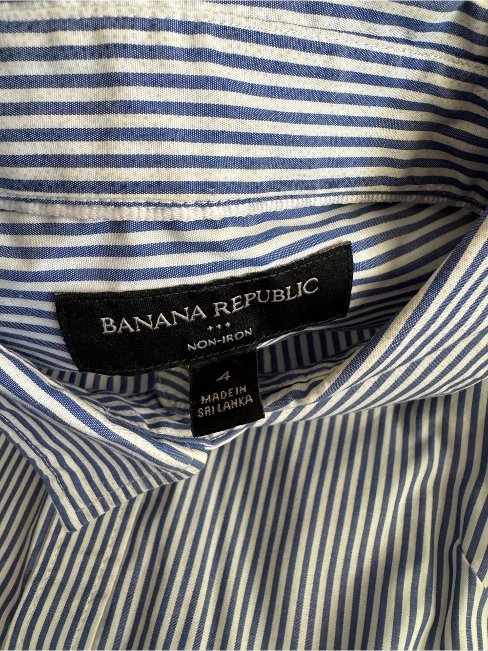 Banana Republic Blue & White Striped Dress Shirt Women’s Slim Fit Non Iron